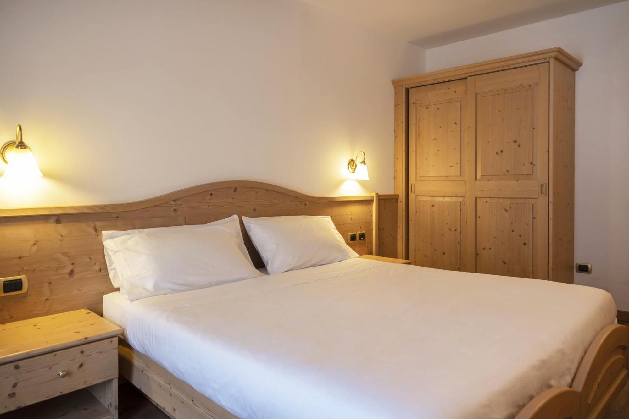 Beverly Alps Hotel & Spa Pinzolo Zimmer foto