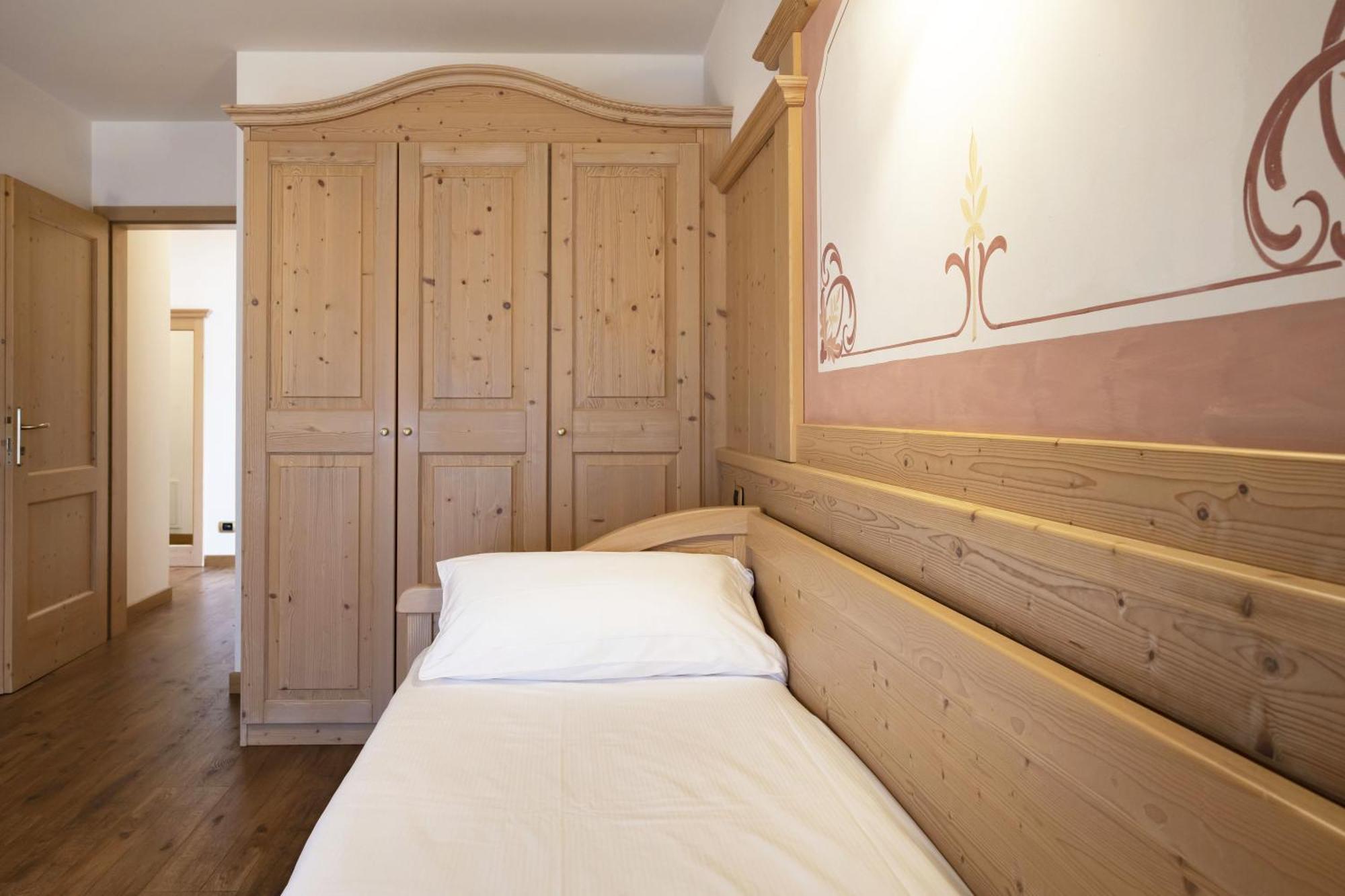 Beverly Alps Hotel & Spa Pinzolo Zimmer foto